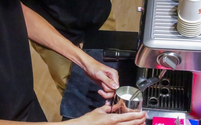 Vòi đánh sữa hoạt động mạnh mẽ và nhanh chóng