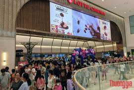 Thị trường bán lẻ sôi động, trung tâm thương mại hút khách khiến giá thuê tăng từng ngày