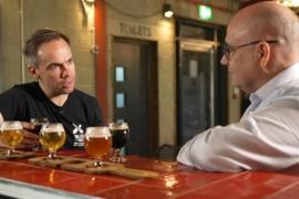 Xuất hiện công việc được quảng cáo là ‘tốt nhất thế giới’, 2.500 ứng viên khắp mọi nơi tới ứng tuyển: Chỉ ‘ngồi uống bia’ là kiếm được tiền