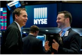 Phố Wall có phiên kết tuần tích cực nhờ cổ phiếu Alphabet và Microsoft tăng mạnh