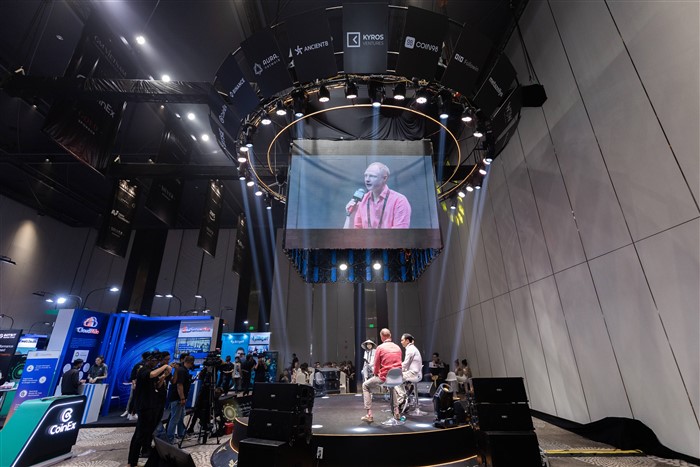 Sebastian Zillacus, Giám đốc Quản lý của EMURGO (Cardano), nói về sự lựa chọn giữa EVM hay non-EVM