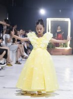 Dàn mẫu nhí khoe vẻ dễ thương trên sàn diễn Đà Nẵng