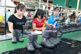 Hạn chế rút BHXH một lần: Mất việc thì sống bằng gì để chờ hưu?