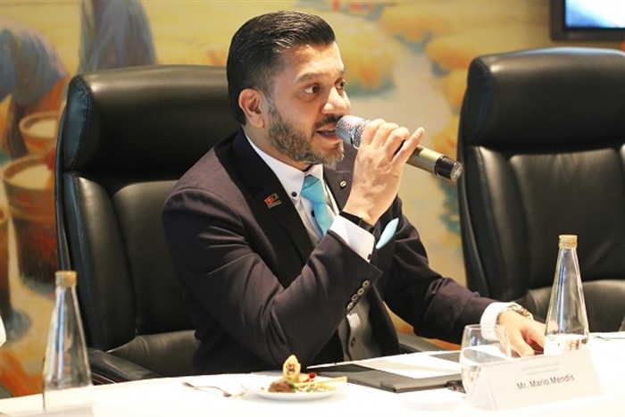 Ông Mario Mendis, Tổng Quản lý khách sạn Sofitel Saigon Plaza chia sẻ thông tin với báo chí.