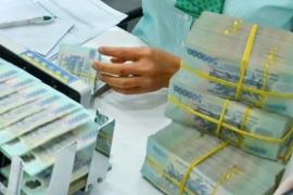 Cuối năm khát vốn, choáng váng với lãi vay 15%