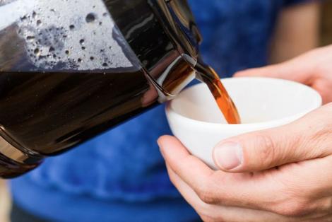 So sánh gan của người uống cà phê và người không uống, phát hiện điều bất ngờ
